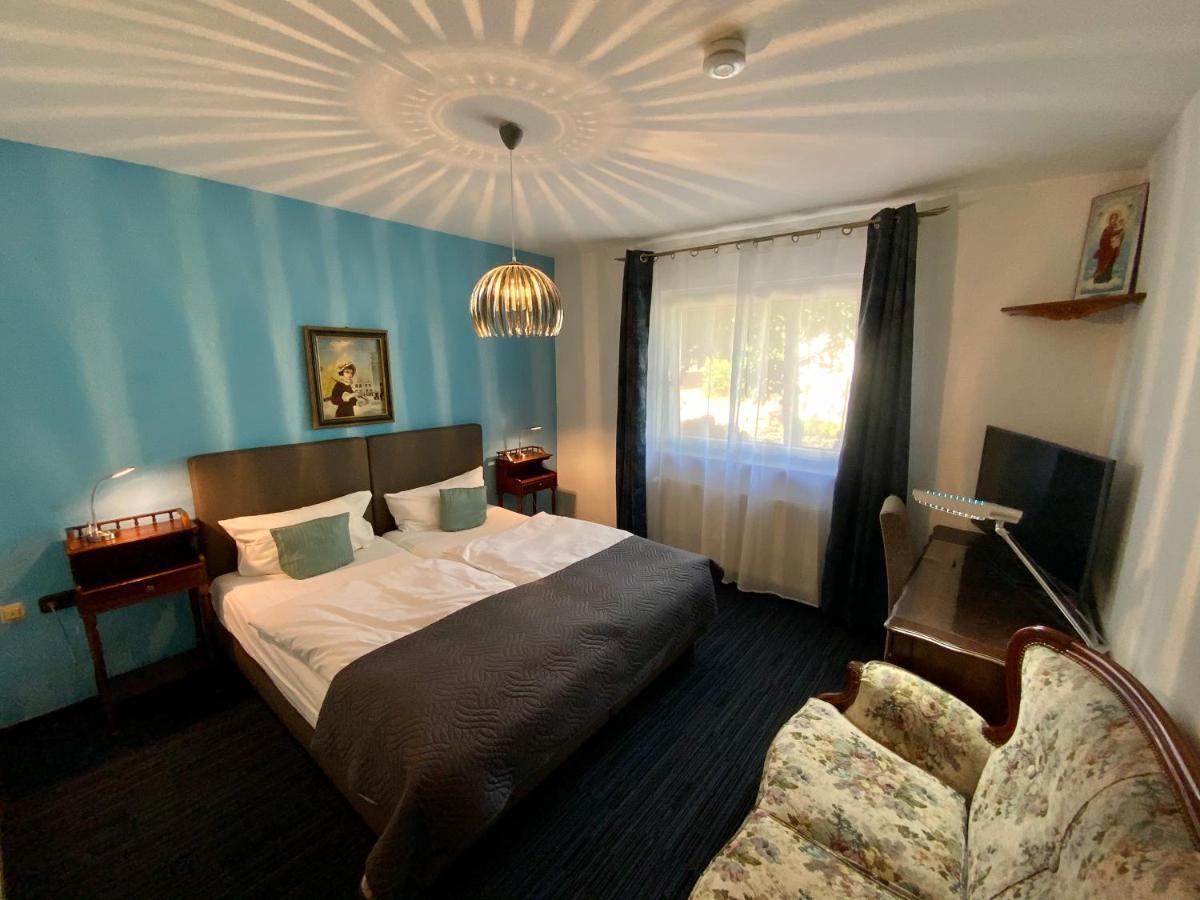 Hotel Attache Raunheim Eksteriør billede