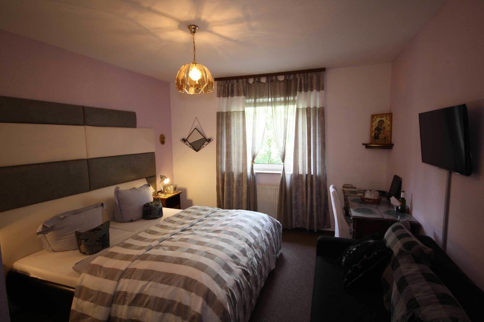 Hotel Attache Raunheim Eksteriør billede