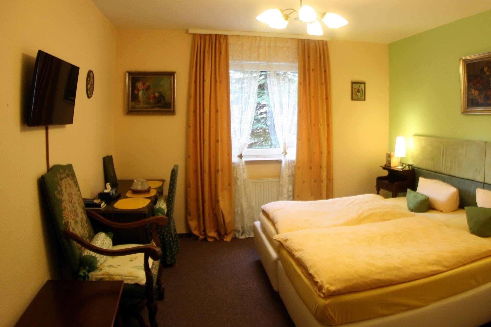 Hotel Attache Raunheim Eksteriør billede