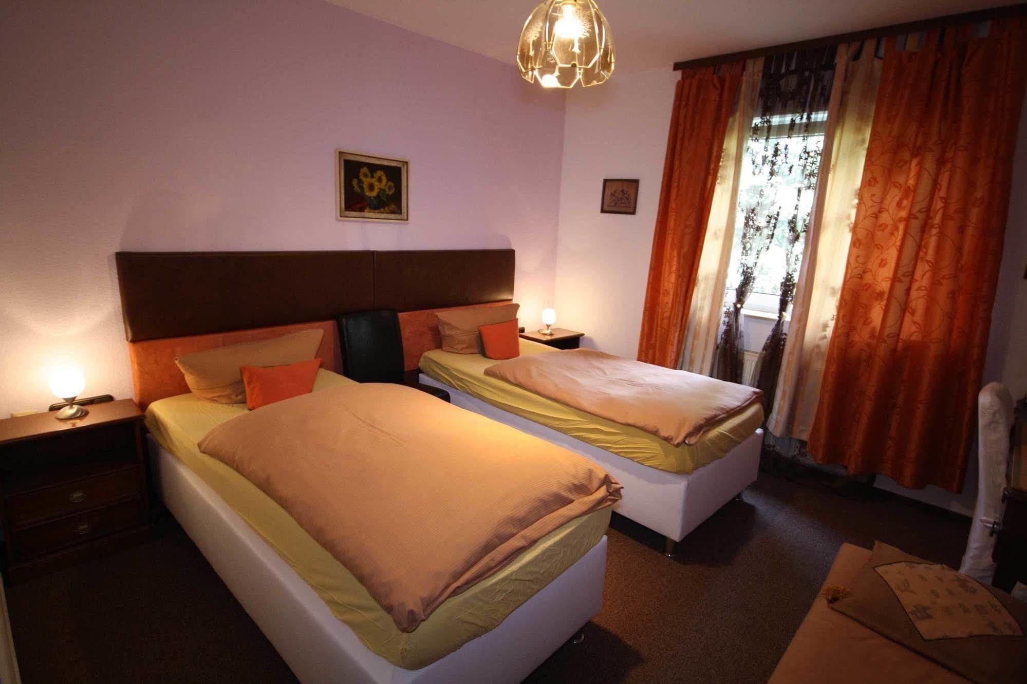 Hotel Attache Raunheim Eksteriør billede
