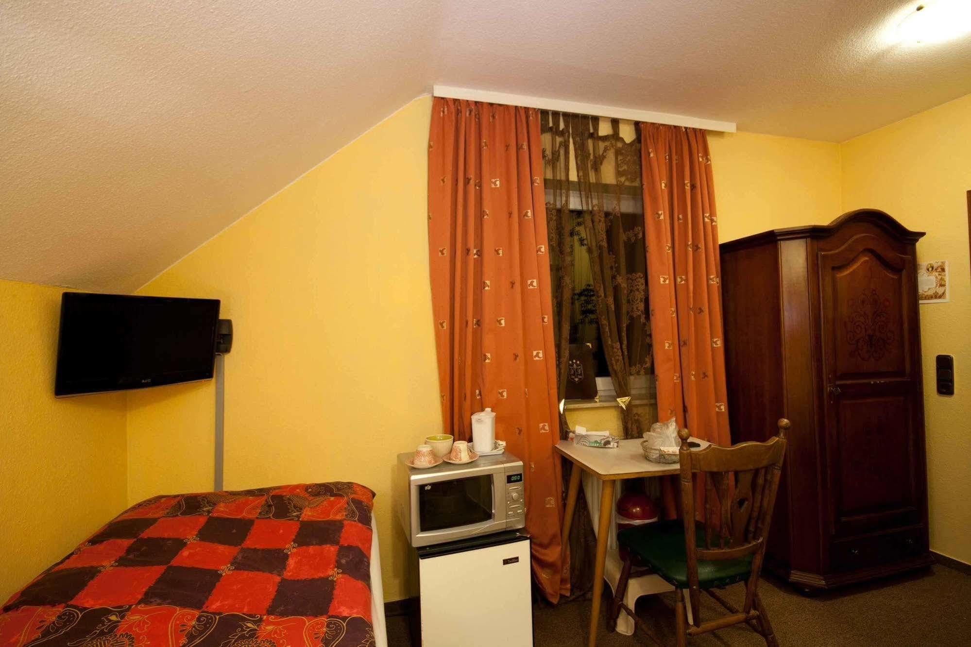 Hotel Attache Raunheim Eksteriør billede