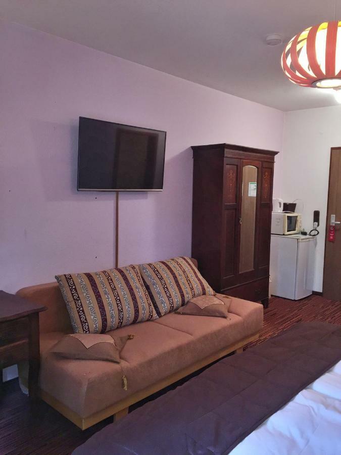Hotel Attache Raunheim Eksteriør billede